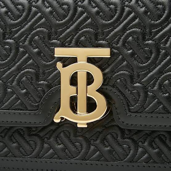 Burberry-Inspired Heritage Check Handbag – Timeless Classic