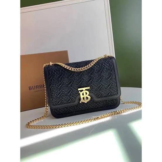 Burberry-Inspired Heritage Check Handbag – Timeless Classic