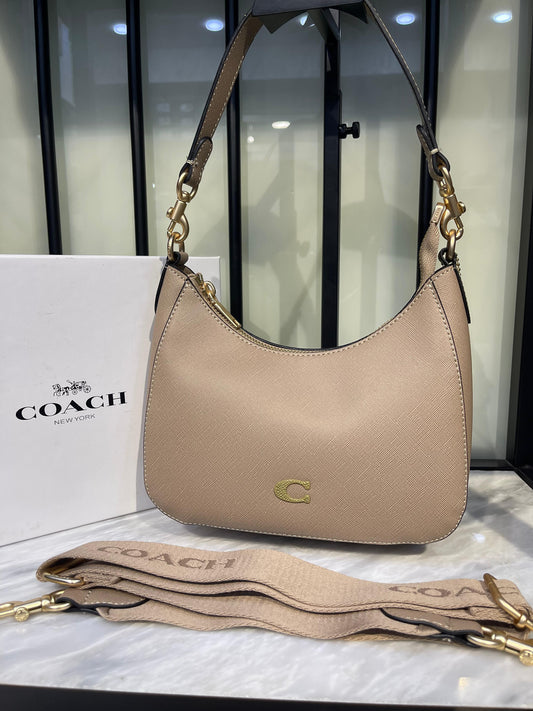 Coach Hobo Bag – Stylish & Spacious Designer Shoulder Bag for Women